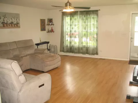 Living - 6302 Meadow Ridge Dr, Plainfield, IL 60586 photo 2 of 2