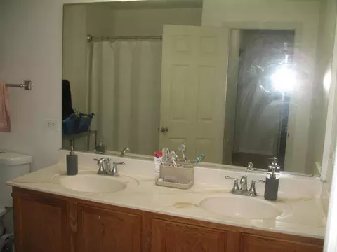 Bath - 6302 Meadow Ridge Dr, Plainfield, IL 60586 photo 1 of 1