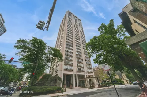 70 W Burton Pl #2904F, Chicago, IL 60610