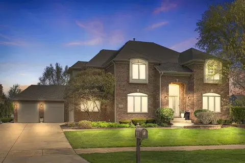 Exterior - 4544 Corktree Rd, Naperville, IL 60564 photo 2 of 12
