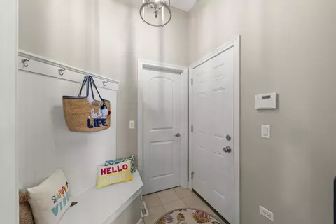 Entry Way - 4544 Corktree Rd, Naperville, IL 60564 photo 4 of 6