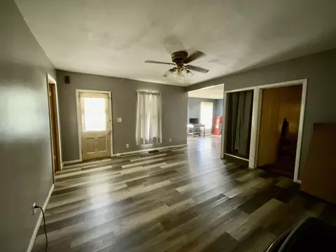 Living - 302 W Abe St, Plano, IL 60545 photo 1 of 3