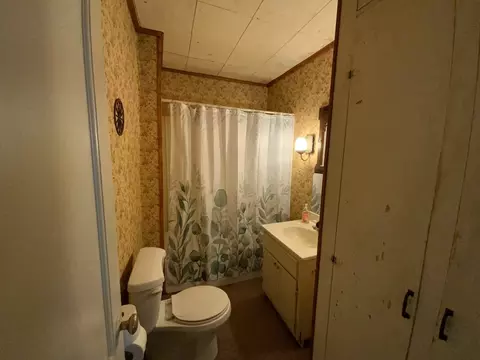 Bath - 302 W Abe St, Plano, IL 60545 photo 1 of 1