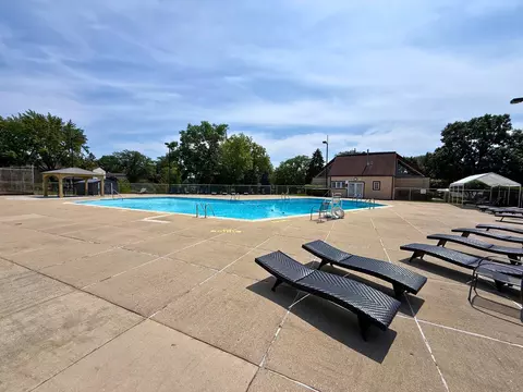 540 W Lodge Trl #E, Wheeling, IL 60090 photo 32