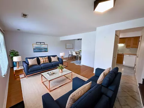 540 W Lodge Trl #E, Wheeling, IL 60090 photo 4