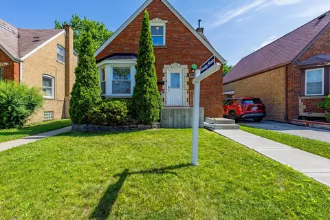 3923 W 83rd Pl, Chicago, IL 60652