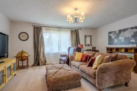 Living - 1408 Hanson Dr, Normal, IL 61761 photo 2 of 5