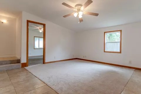 Living - 378 E Union St, Seneca, IL 61360 photo 6 of 6