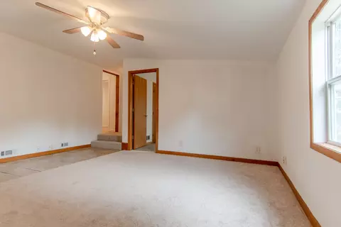 Living - 378 E Union St, Seneca, IL 61360 photo 5 of 6
