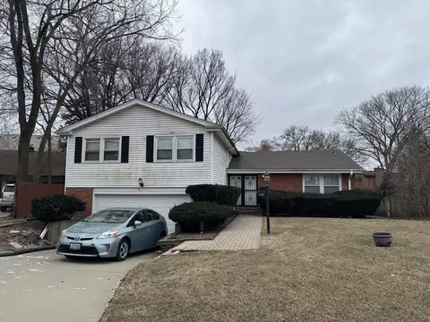 2309 Malik Ct, Glenview, IL 60025