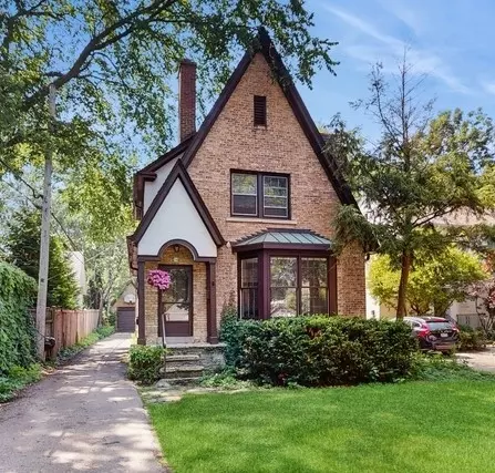 38 Brier St, Winnetka, IL 60093