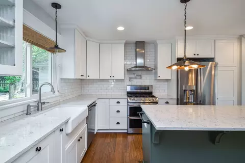 Kitchen - 1845 Howard St, Wheaton, IL 60187 photo 3 of 3
