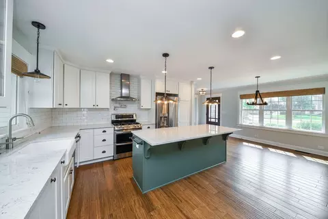 Kitchen - 1845 Howard St, Wheaton, IL 60187 photo 1 of 3