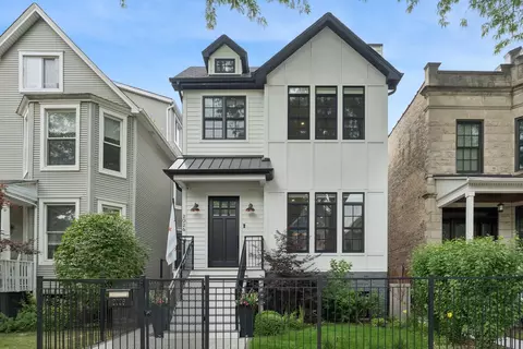 2026 W Waveland Ave, Chicago, IL 60618