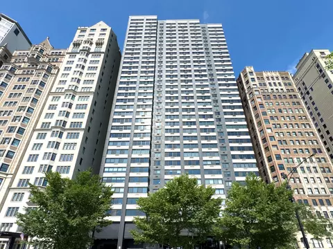 1440 N Lake Shore Dr #28E, Chicago, IL 60610
