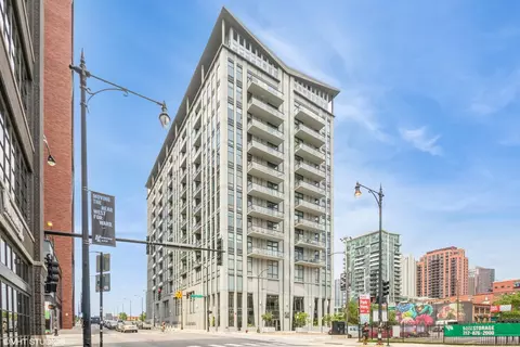 740 W Fulton St #1202, Chicago, IL 60661