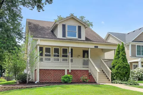 818 E Indiana St, Wheaton, IL 60187