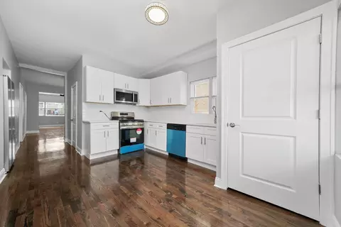 Entry Way - 4426 S Artesian Ave, Chicago, IL 60632 photo 1 of 3