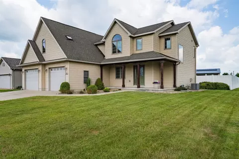 1900 Saltonstall Dr, Normal, IL 61761