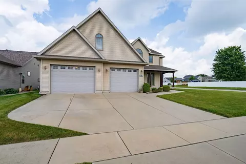 Exterior - 1900 Saltonstall Dr, Normal, IL 61761 photo 2 of 4