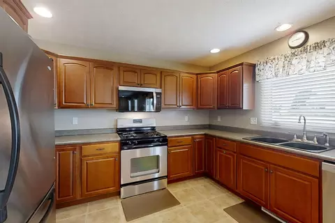 Kitchen - 1900 Saltonstall Dr, Normal, IL 61761 photo 4 of 6