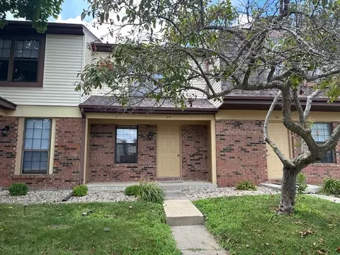 700 N Adelaide St #85, Normal, IL 61761