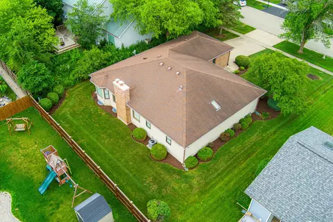 833 Francine Dr, Bartlett, IL 60103 photo 6