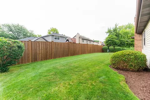 833 Francine Dr, Bartlett, IL 60103 photo 36