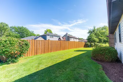 833 Francine Dr, Bartlett, IL 60103 photo 32