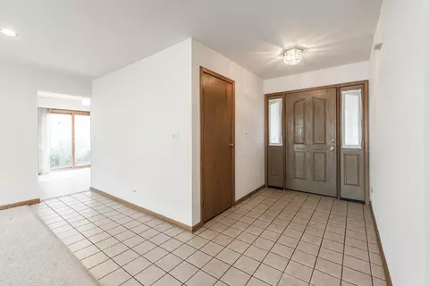 833 Francine Dr, Bartlett, IL 60103 photo 7