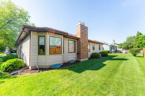 833 Francine Dr, Bartlett, IL 60103 photo 34