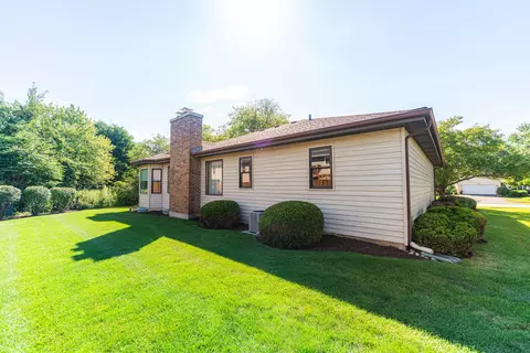 833 Francine Dr, Bartlett, IL 60103 photo 33