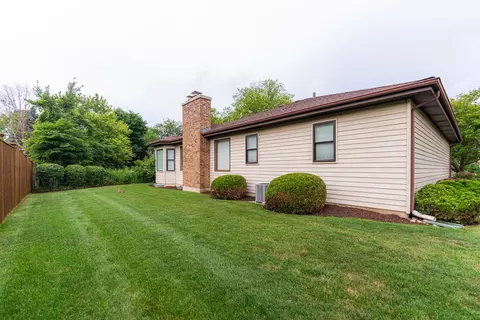 833 Francine Dr, Bartlett, IL 60103 photo 37