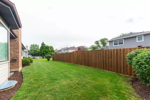 833 Francine Dr, Bartlett, IL 60103 photo 39