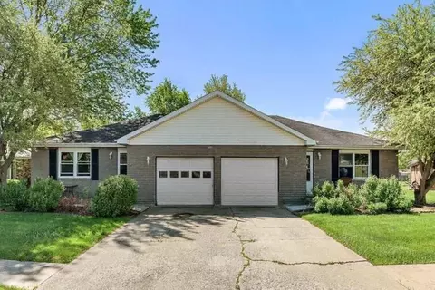 166 Keigher Dr, Manteno, IL 60950