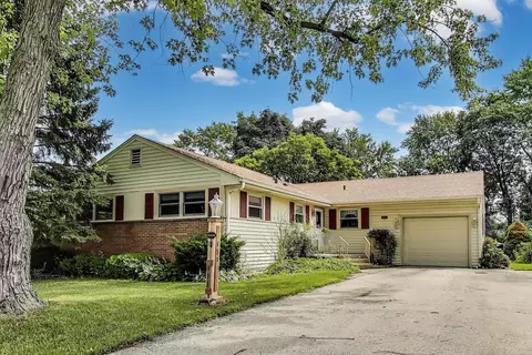 859 S Mount Prospect Rd, Des Plaines, IL 60016