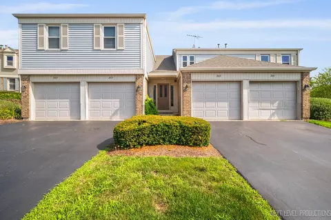203 Auburn Ct #203, Saint Charles, IL 60174