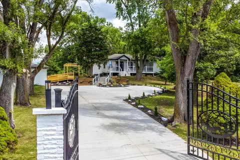 16705 Wolf Rd, Orland Park, IL 60467