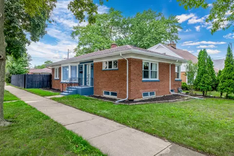 3900 W Jerome Ave, Skokie, IL 60076