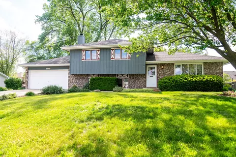 1 N280 Morse St, Carol Stream, IL 60188