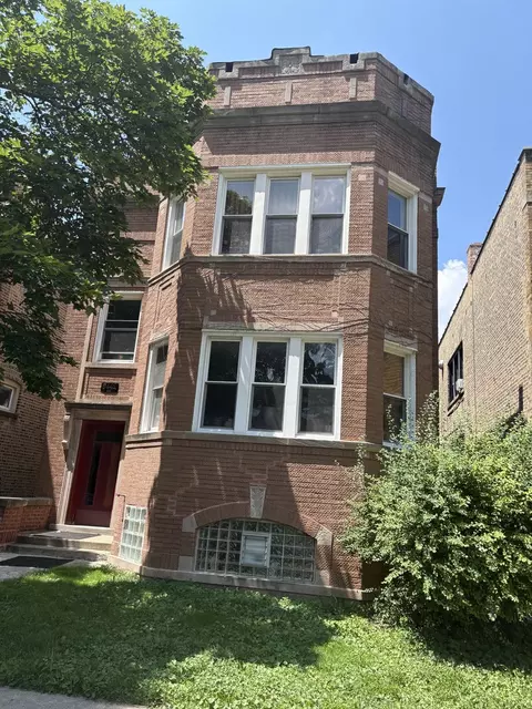 6442 N Rockwell St, Chicago, IL 60645