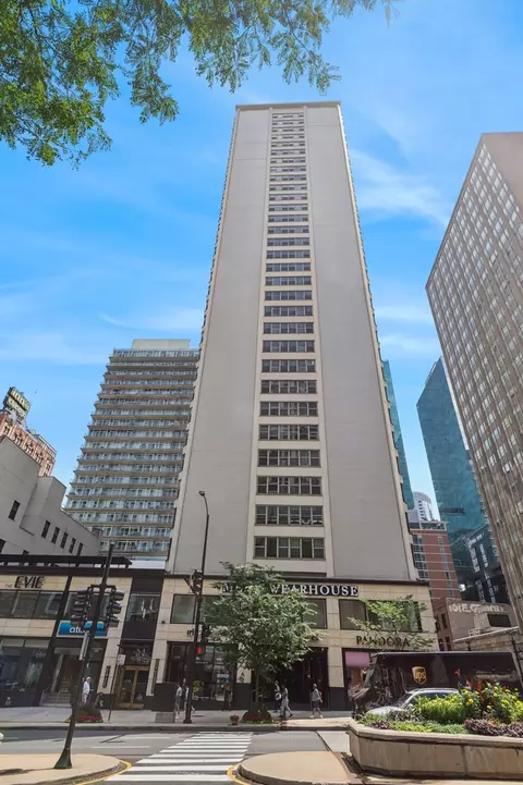 535 N Michigan Ave #2515, Chicago, IL 60611