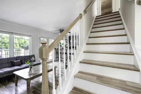 Entry Way - 2004 Pine Dr, Mchenry, IL 60051 photo 2 of 2