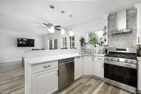 Kitchen - 2004 Pine Dr, Mchenry, IL 60051 photo 1 of 2
