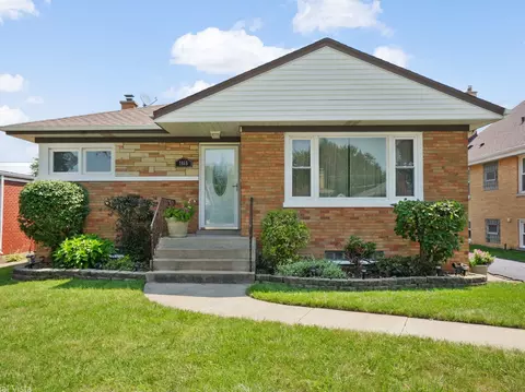 1865 Buckingham Ave, Westchester, IL 60154