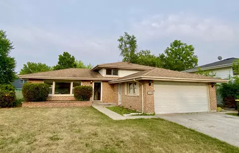 19809 Lakewood Ave, Lynwood, IL 60411