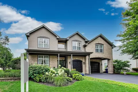 404 Bluegrass Ln, Geneva, IL 60134