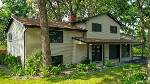 1007 Rolling Dr, Lisle, IL 60532 photo 2