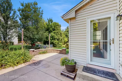 1291 White Chapel Ln, Algonquin, IL 60102 photo 40