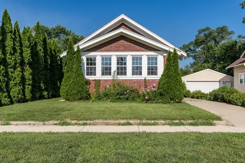 2117 S 5th St, Rockford, IL 61104